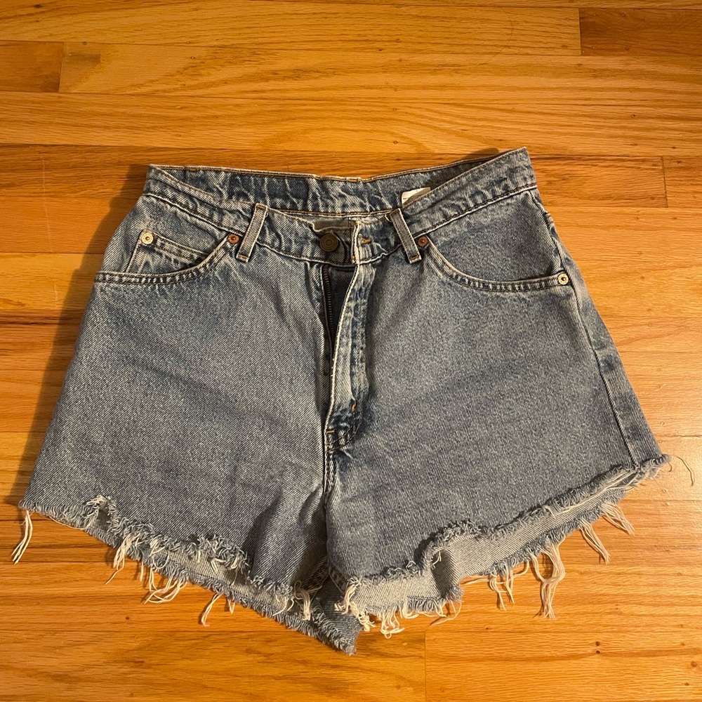 Vintage orange tab Levi’s denim shorts